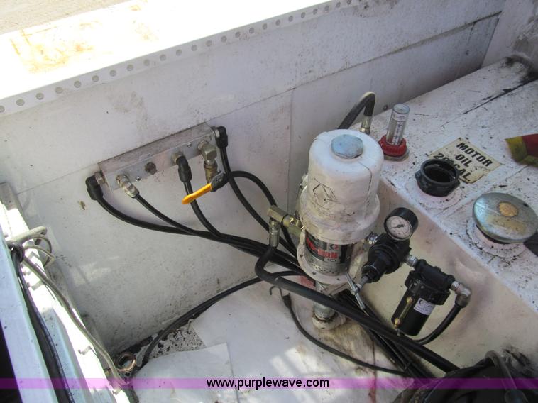 image for item G9525 2006 Ford F550 Super Duty XL service truck