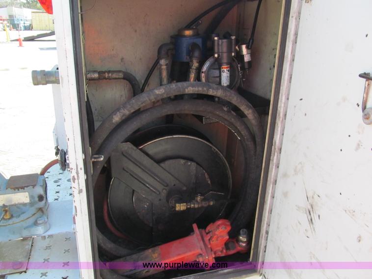 image for item G9525 2006 Ford F550 Super Duty XL service truck