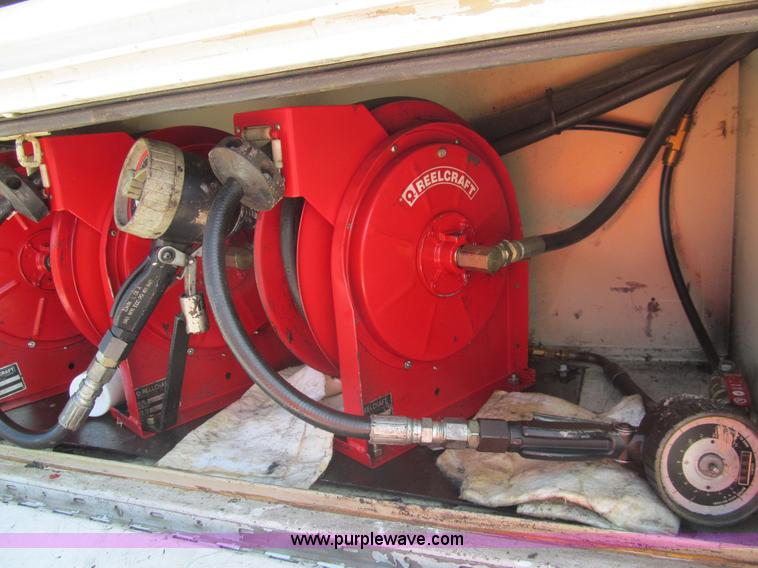 image for item G9525 2006 Ford F550 Super Duty XL service truck