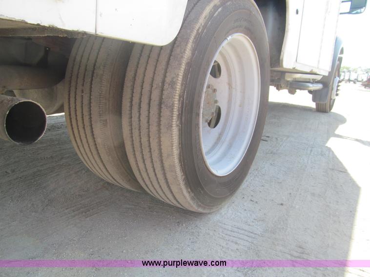 image for item G9525 2006 Ford F550 Super Duty XL service truck