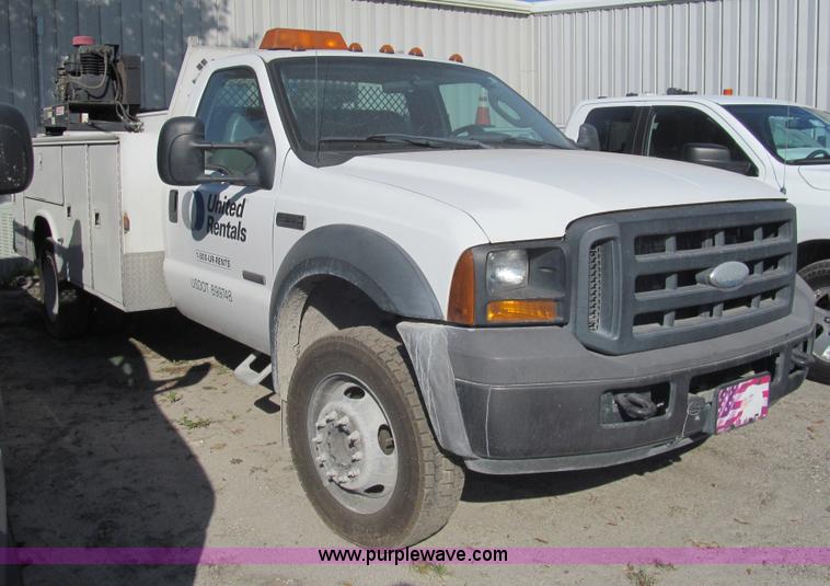 image for item G9526 2006 Ford F550 Super Duty XL service truck