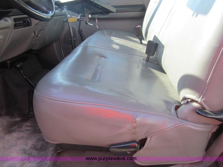 image for item G9526 2006 Ford F550 Super Duty XL service truck