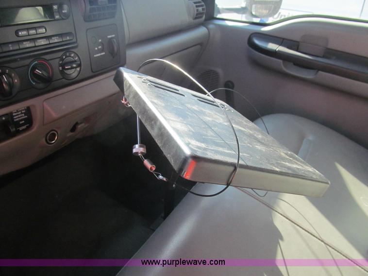 image for item G9526 2006 Ford F550 Super Duty XL service truck