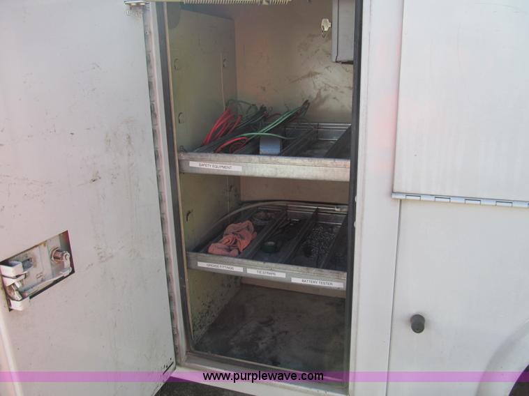 image for item G9526 2006 Ford F550 Super Duty XL service truck