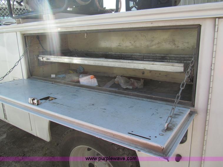 image for item G9526 2006 Ford F550 Super Duty XL service truck