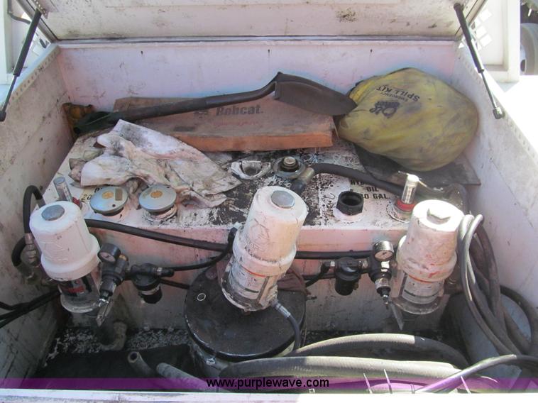 image for item G9526 2006 Ford F550 Super Duty XL service truck