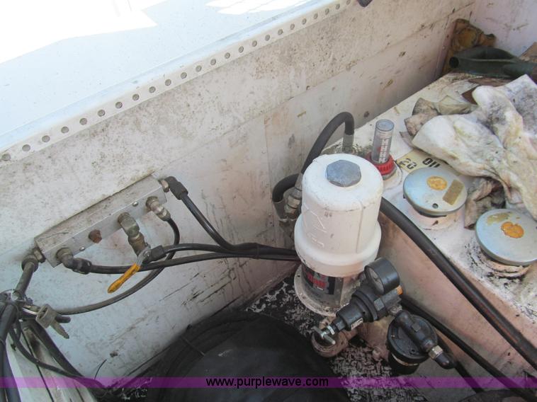 image for item G9526 2006 Ford F550 Super Duty XL service truck