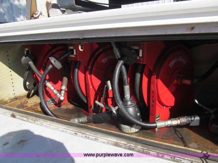 image for item G9526 2006 Ford F550 Super Duty XL service truck