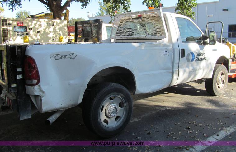 image for item G9527 2005 Ford F350 Super Duty XL pickup truck