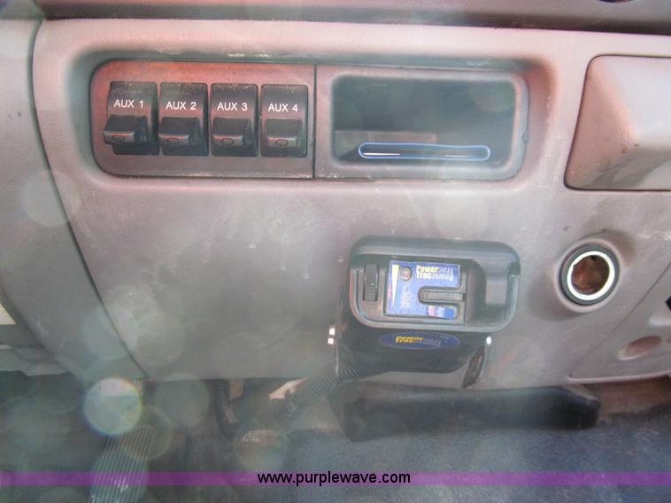 image for item G9527 2005 Ford F350 Super Duty XL pickup truck