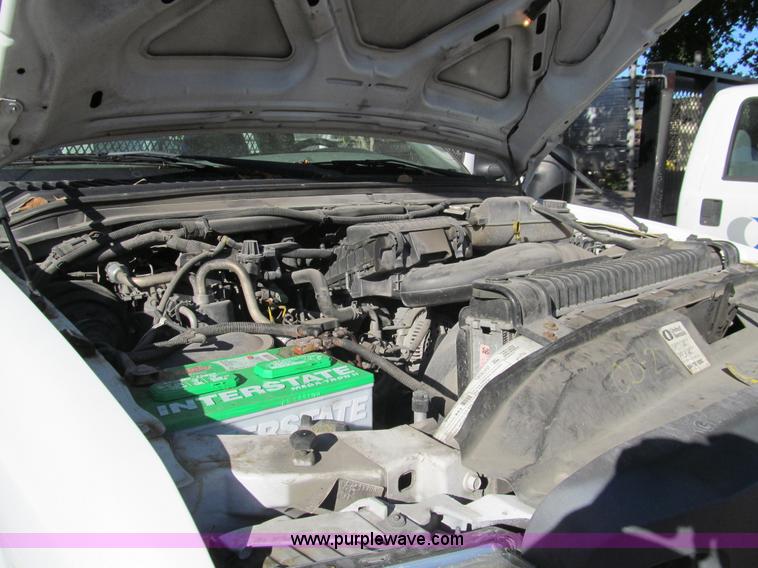 image for item G9527 2005 Ford F350 Super Duty XL pickup truck