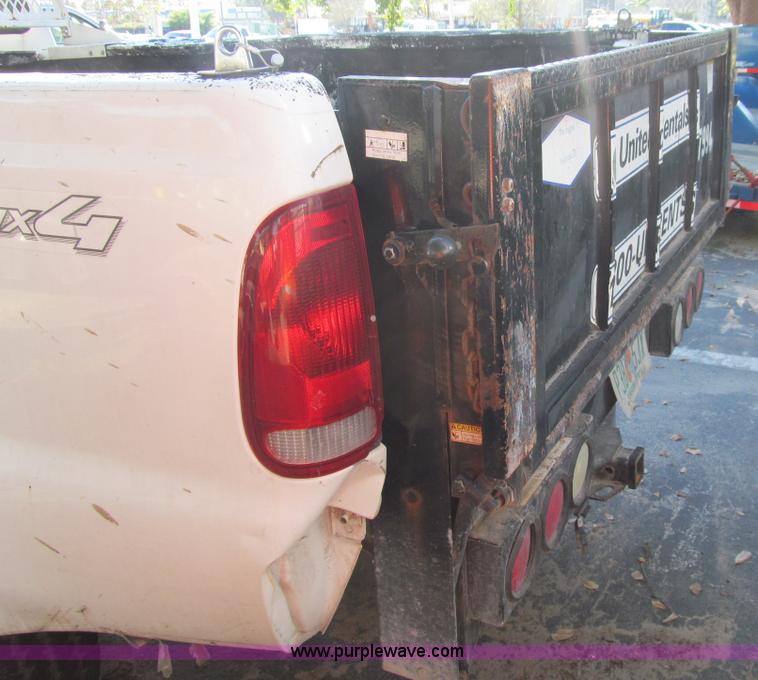 image for item G9527 2005 Ford F350 Super Duty XL pickup truck