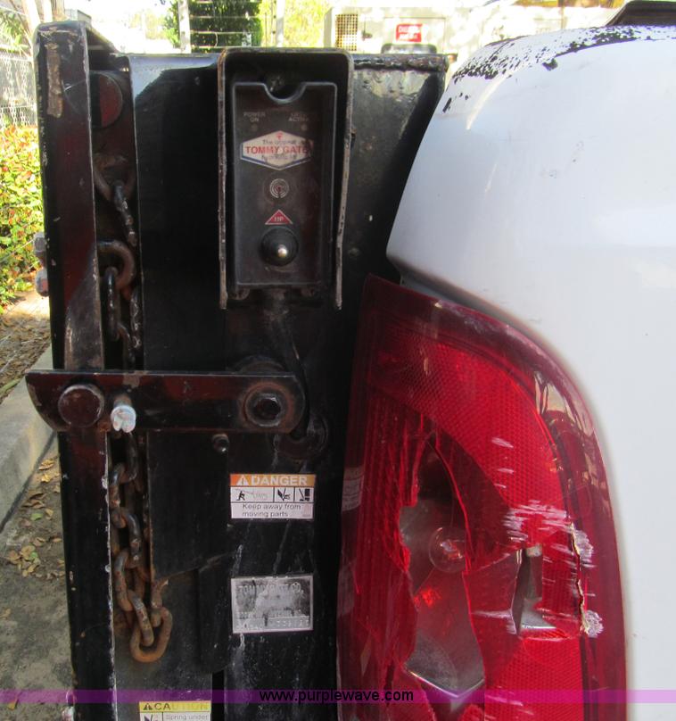 image for item G9527 2005 Ford F350 Super Duty XL pickup truck