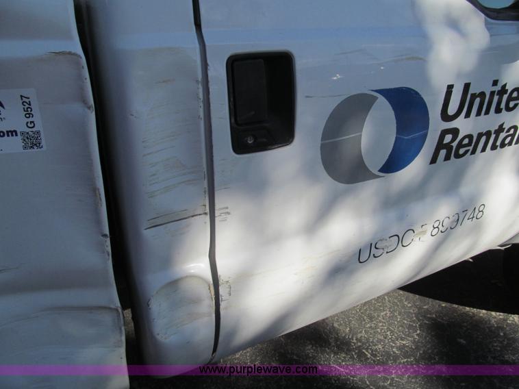 image for item G9527 2005 Ford F350 Super Duty XL pickup truck