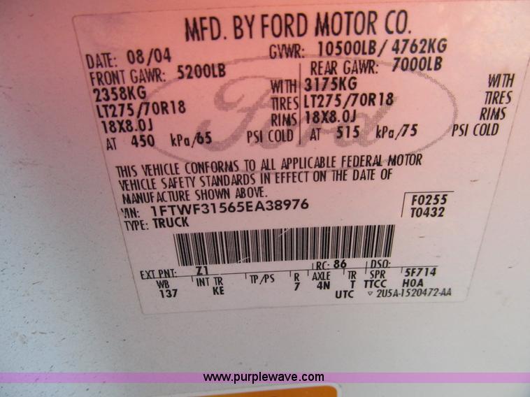 image for item G9527 2005 Ford F350 Super Duty XL pickup truck