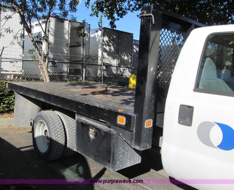 image for item G9528 2007 Ford F450 Super Duty flatbed truck