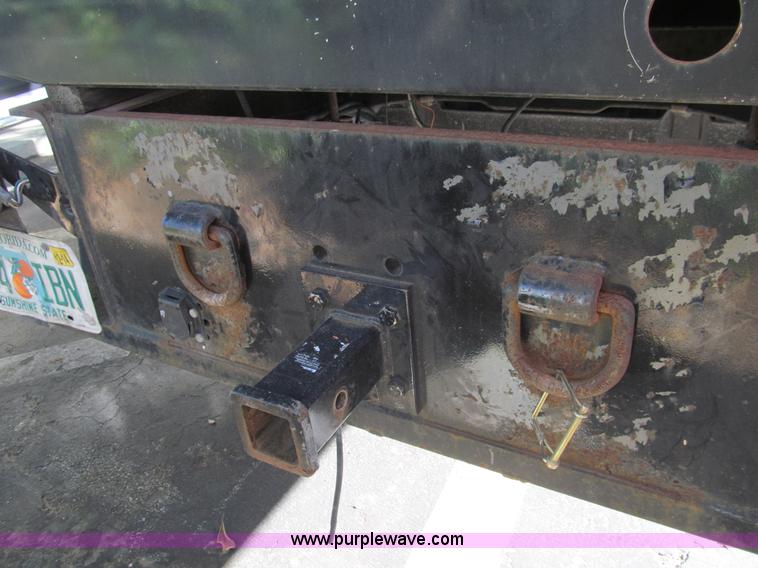 image for item G9528 2007 Ford F450 Super Duty flatbed truck