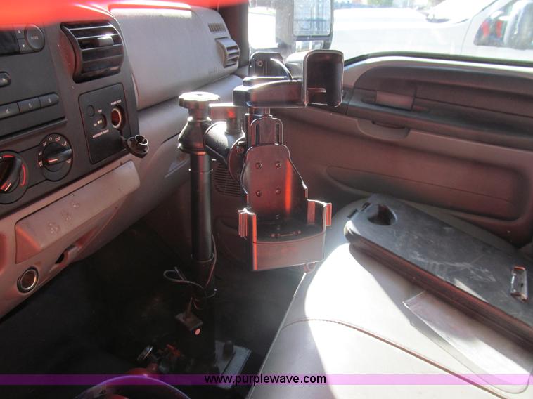 image for item G9528 2007 Ford F450 Super Duty flatbed truck