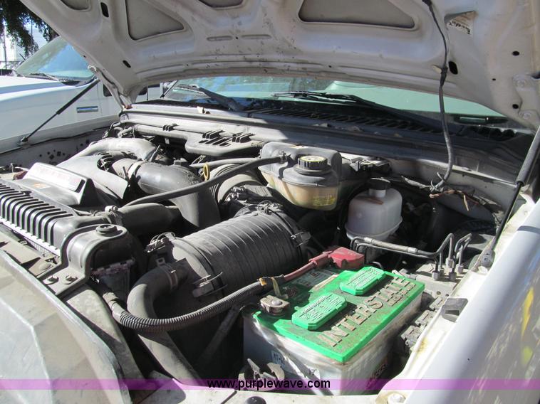 image for item G9528 2007 Ford F450 Super Duty flatbed truck