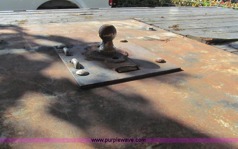 image for item G9528 2007 Ford F450 Super Duty flatbed truck