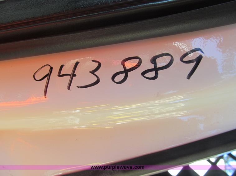 image for item G9528 2007 Ford F450 Super Duty flatbed truck