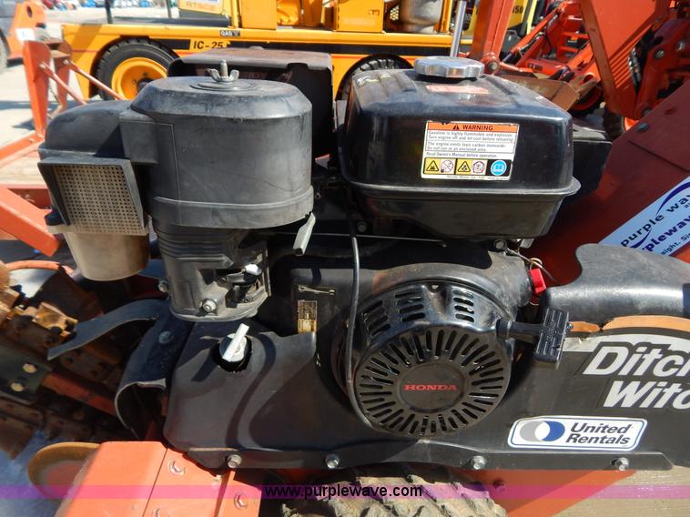 image for item I1142 2007 Ditch Witch 1330H walk-behind trencher
