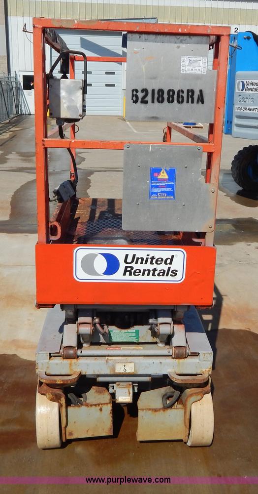 image for item I1143 2006 Skyjack SJIII3215 electric scissor lift