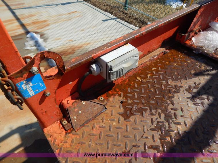 image for item I1143 2006 Skyjack SJIII3215 electric scissor lift