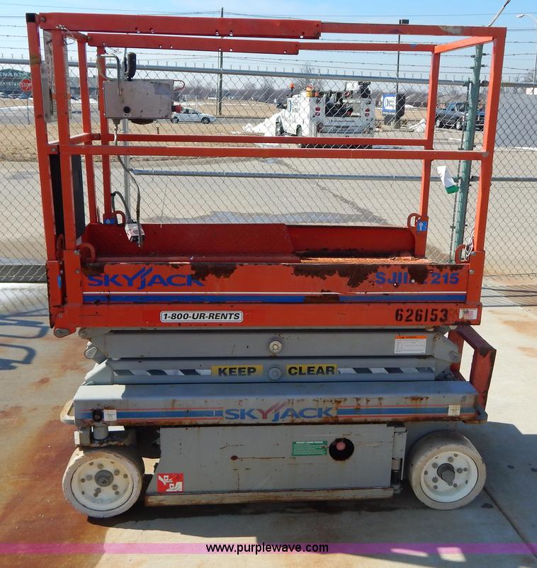 image for item I1144 2006 Skyjack SJIII3215 scissor lift