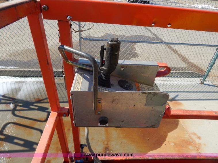 image for item I1144 2006 Skyjack SJIII3215 scissor lift