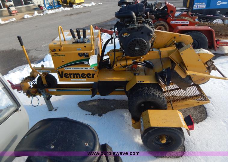 image for item I1146 2010 Vermeer SC252 stump grinder
