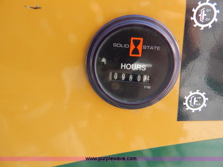 image for item I1146 2010 Vermeer SC252 stump grinder