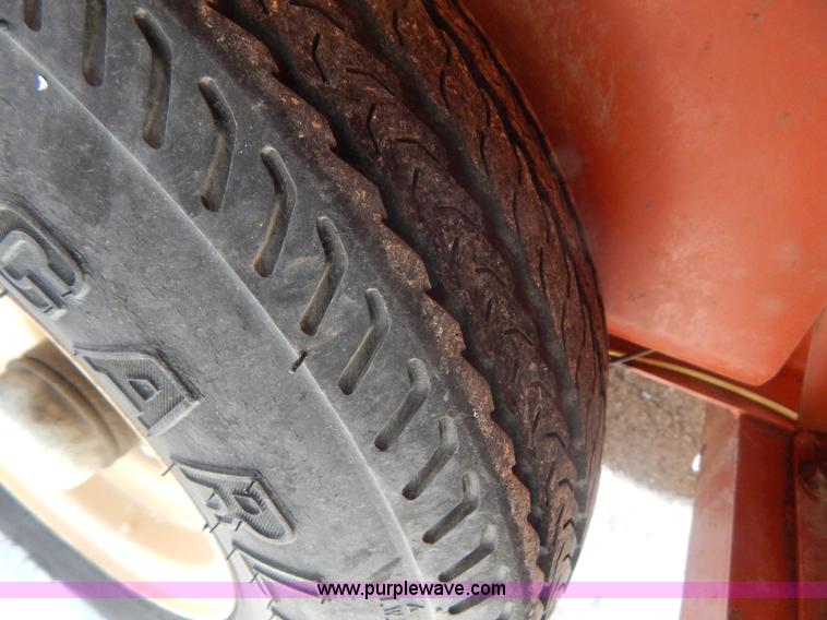 image for item I1166 2007 Ditch Witch S1A  trencher trailer