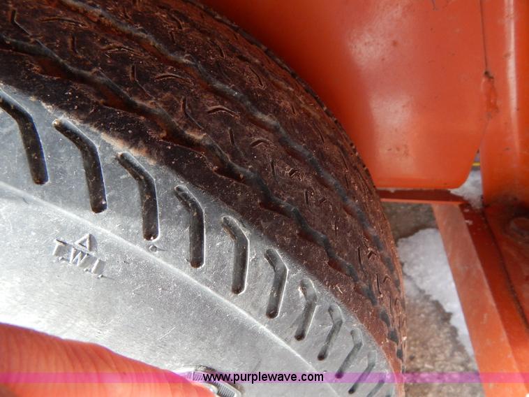 image for item I1167 2007 Ditch Witch S1A trencher trailer