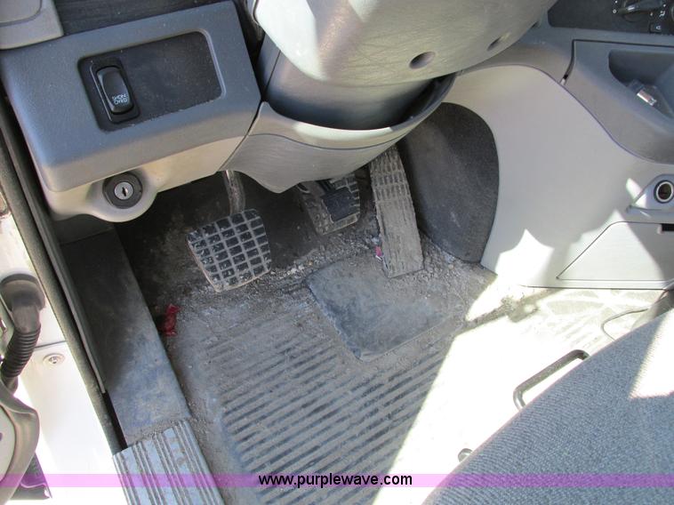 image for item I4193 2009 Freightliner Columbia 120 semi truck