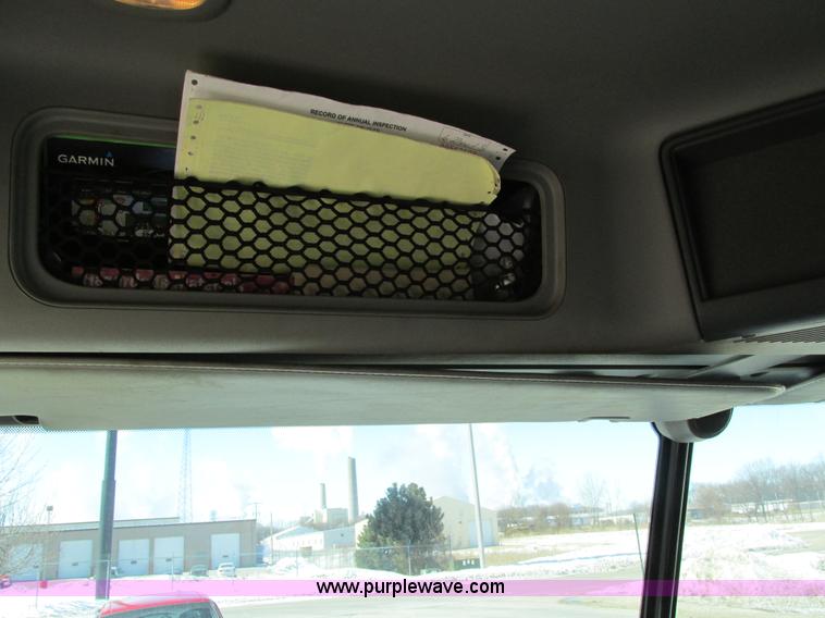 image for item I4193 2009 Freightliner Columbia 120 semi truck