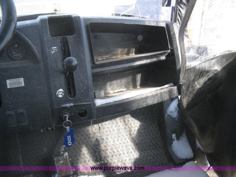 image for item I5624 2008 Club Car XRT Intellitrak utility vehicle