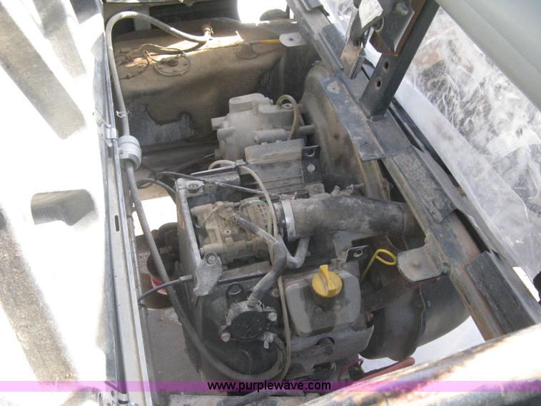 image for item I5624 2008 Club Car XRT Intellitrak utility vehicle