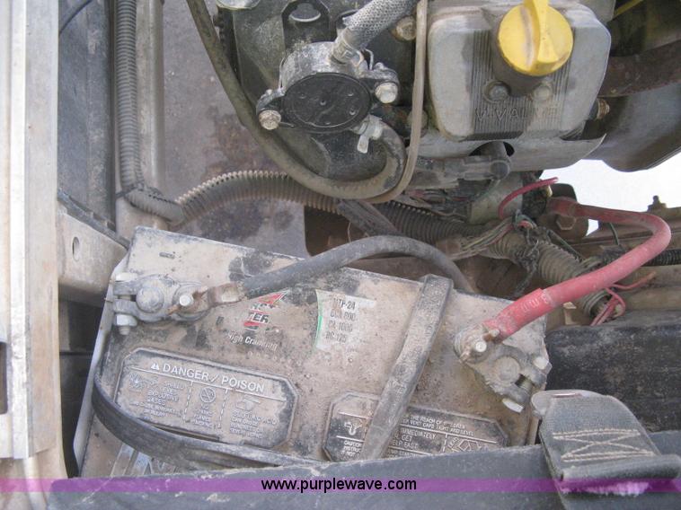 image for item I5624 2008 Club Car XRT Intellitrak utility vehicle