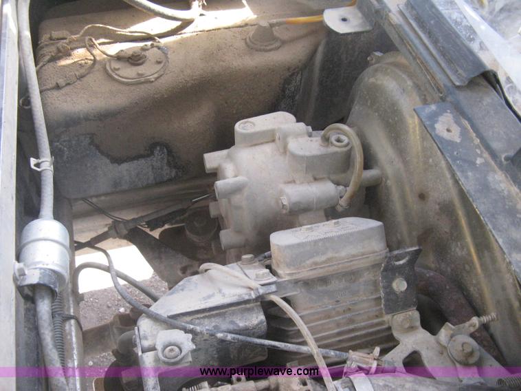 image for item I5624 2008 Club Car XRT Intellitrak utility vehicle