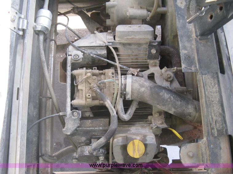 image for item I5624 2008 Club Car XRT Intellitrak utility vehicle