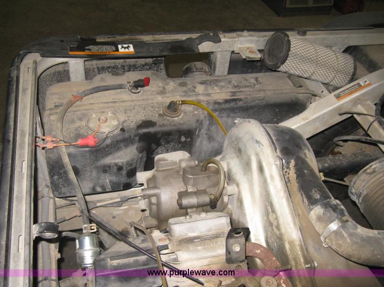 image for item I5625 2008 Club Car XRT Intellitrak utility vehicle