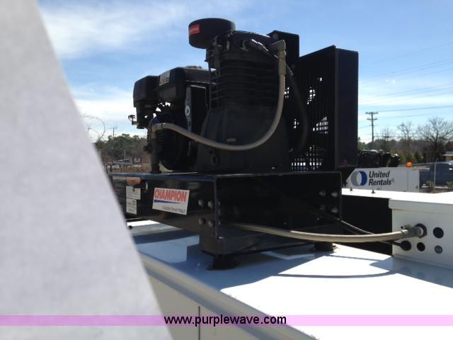 image for item I7222 2008 Ford F550 service truck