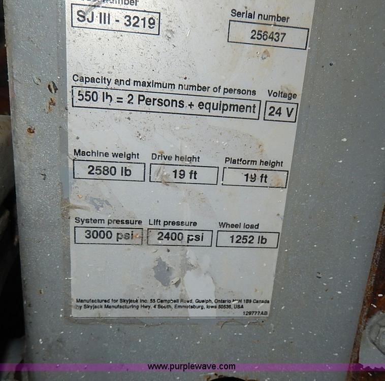 image for item I9337 2006 Skyjack SJIII3219 electric scissor lift