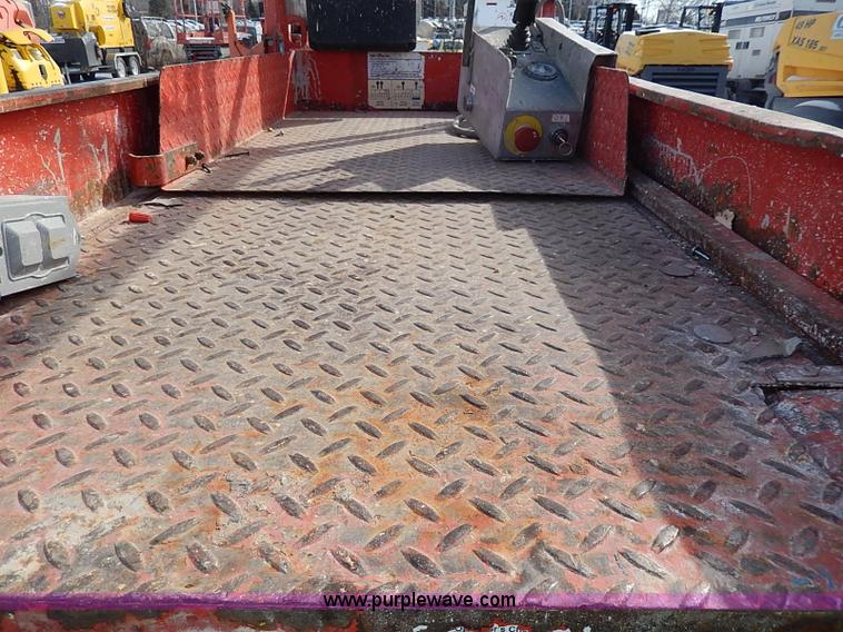 image for item I9337 2006 Skyjack SJIII3219 electric scissor lift