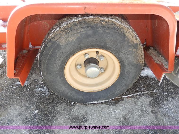 image for item I9360 2007 Ditch Witch S1A trencher trailer