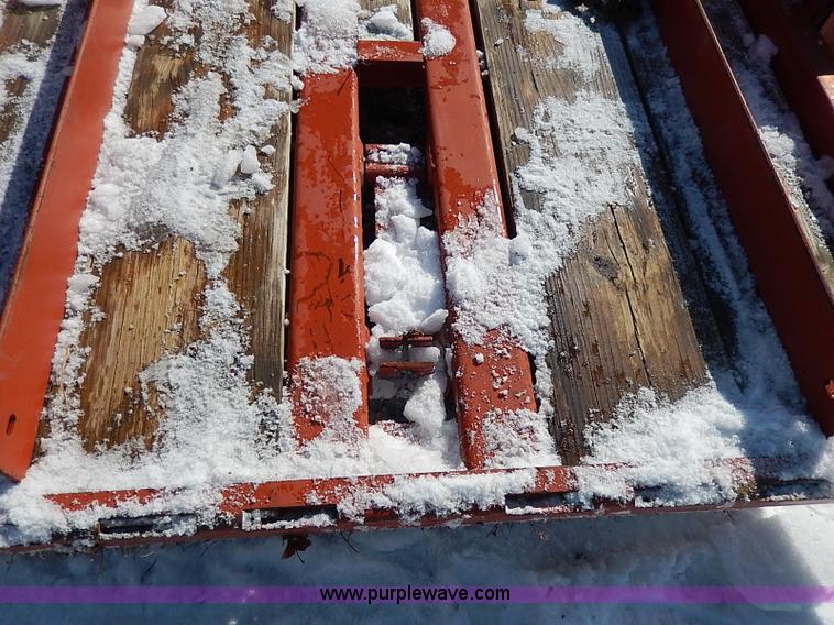 image for item I9360 2007 Ditch Witch S1A trencher trailer