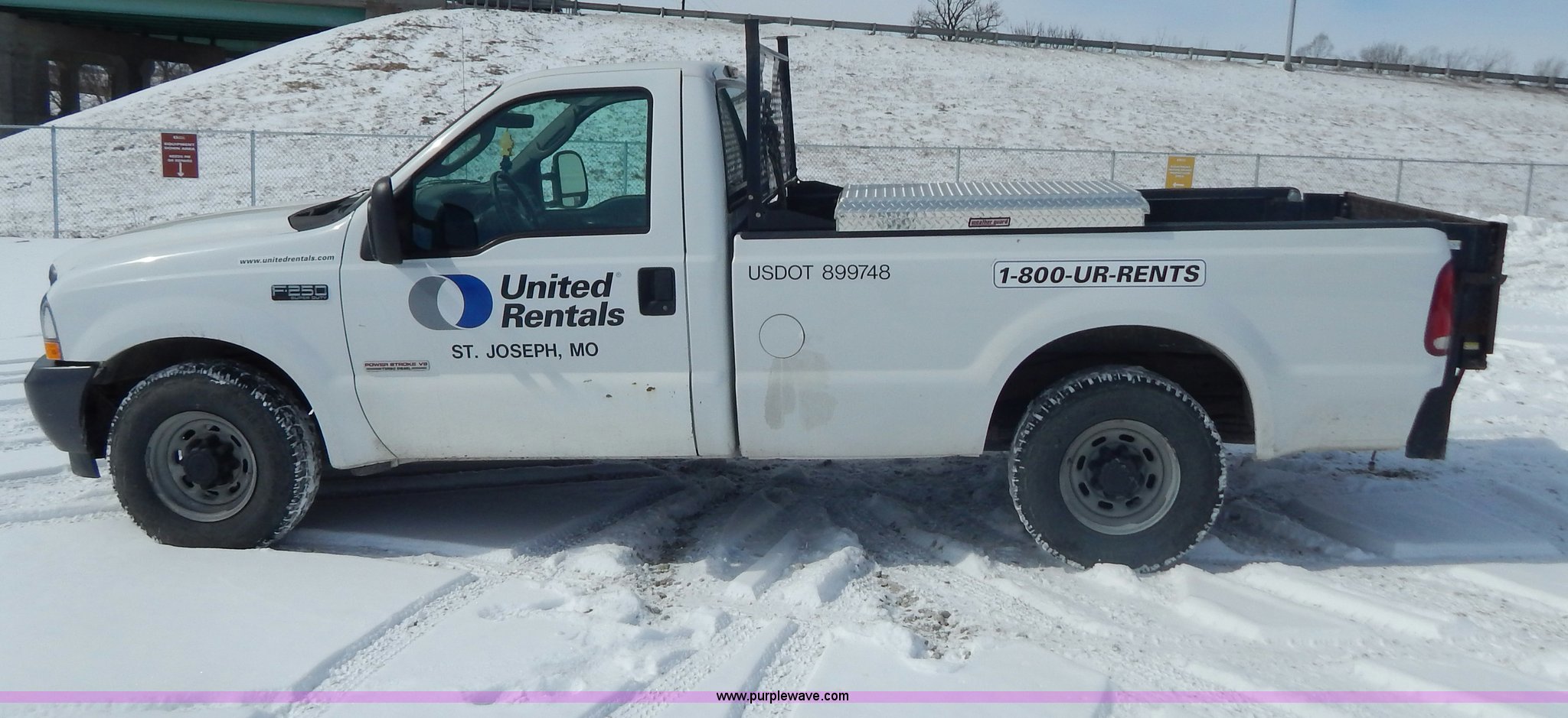 2004 Ford F250 Super Duty pickup truck in St. Joseph, MO Item I1224