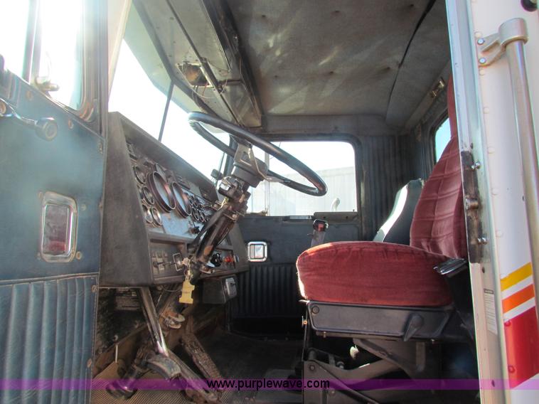 image for item AE9038 1983 Kenworth W900 semi truck