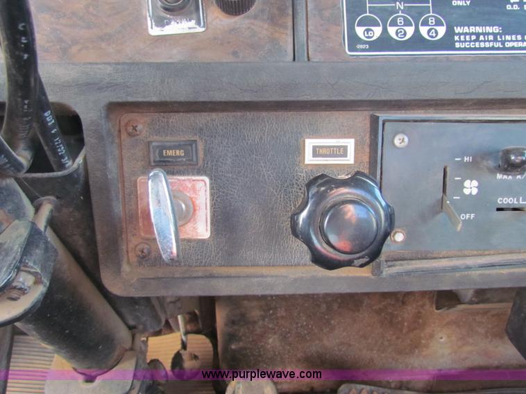 image for item AE9038 1983 Kenworth W900 semi truck